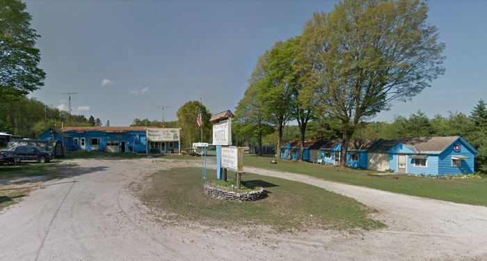 Handshake Motel (Cadys Cove Cabins, Cadys Motel, Cadys Motel) - Recent Photos From Website (newer photo)